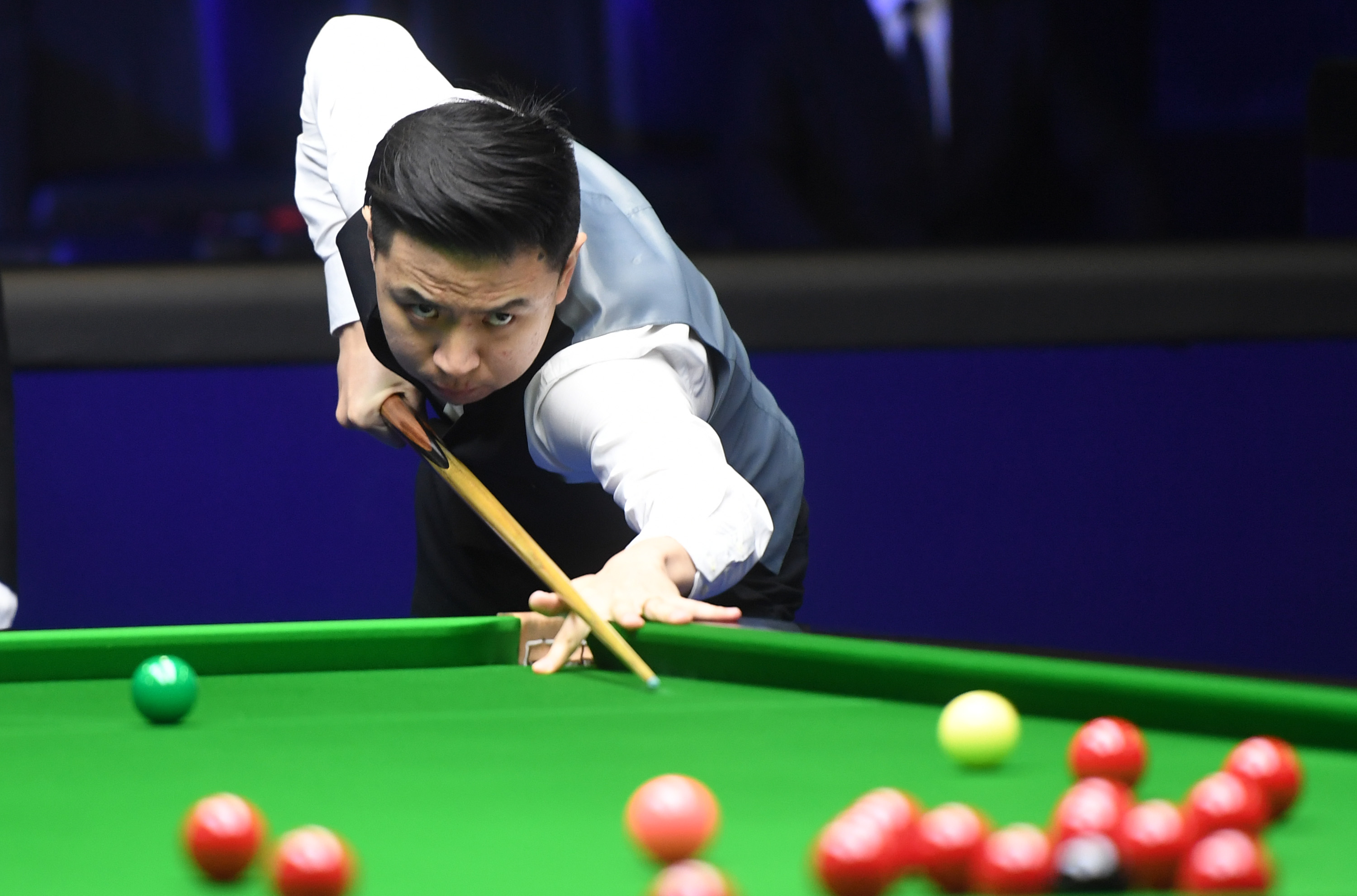 测他们将陷 测他们将陷