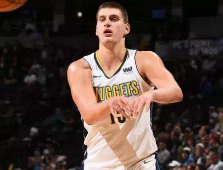 图会正面碰 图会正面碰